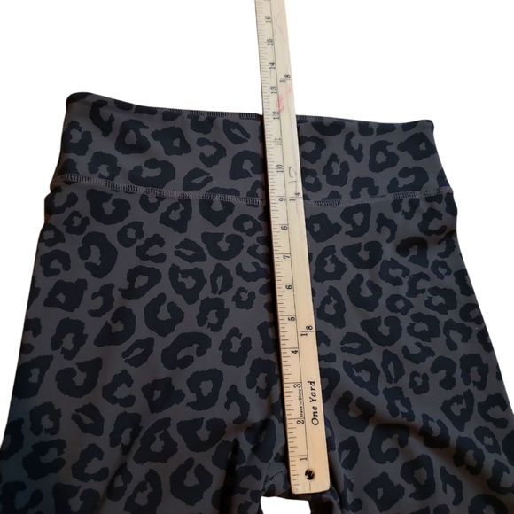 Abercrombie & Fitch Grey & Black Leopard Cheetah Print Leggings Tights Small - Picture 6 of 7